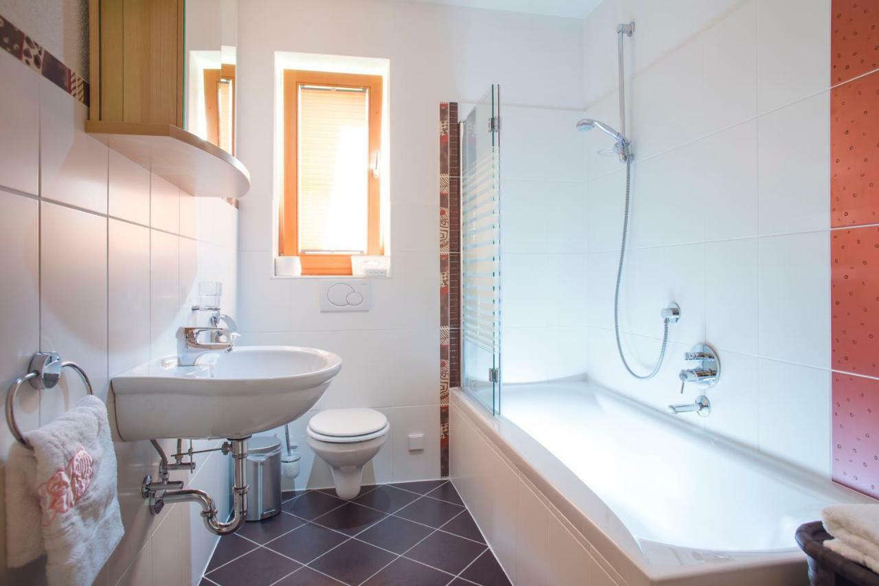 Karwendelgold Apartment Шарниц Екстериор снимка